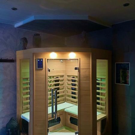 Gites Spa Strasbourg - Villa Cerf - Spa Prive, Sauna, Borne D'Arcade, Babyfoot Ittenheim Exteriör bild