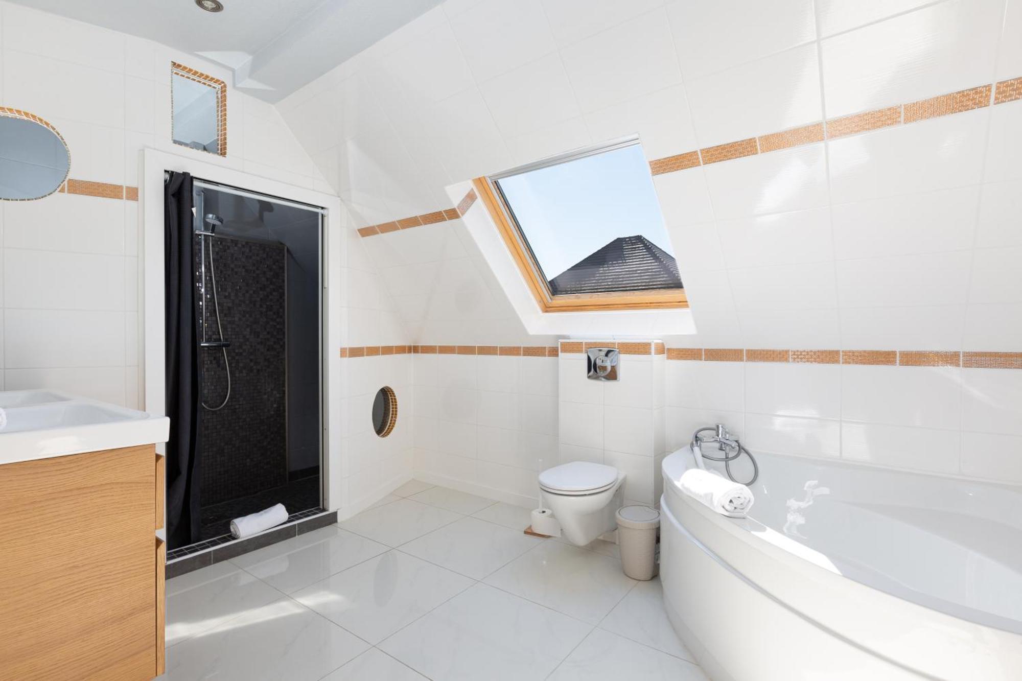 Gites Spa Strasbourg - Villa Cerf - Spa Prive, Sauna, Borne D'Arcade, Babyfoot Ittenheim Exteriör bild